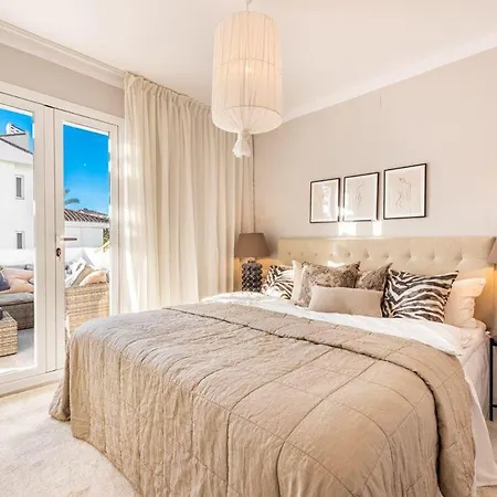 Naranjos New Scandinavian Style Duplex Penthouse Within Walking Distance To Puerto Banus Apartamento Marbella