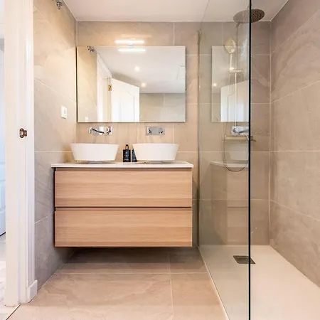 Naranjos New Scandinavian Style Duplex Penthouse Within Walking Distance To Puerto Banus Apartamento *