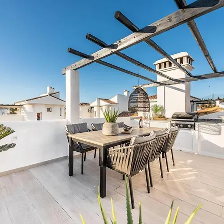 Naranjos New Scandinavian Style Duplex Penthouse Within Walking Distance To Puerto Banus Apartamento Marbella