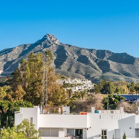 Naranjos New Scandinavian Style Duplex Penthouse Within Walking Distance To Puerto Banus Apartamento Marbella